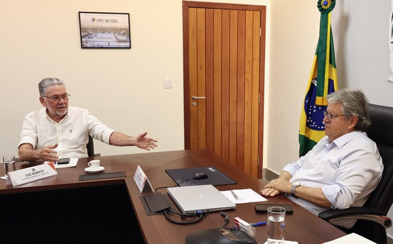 João Azevêdo e superintendente do Sebrae tratam sobre novas parcerias para interiorização do turismo e valorização do artesanato paraibano