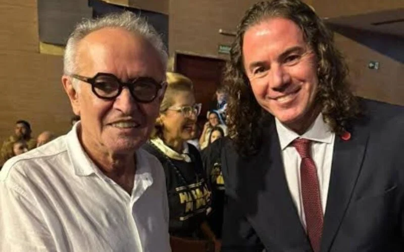 Cícero Lucena sai em defesa de Veneziano e não vê apoio de Lula à chapa fechada da base governista na Paraíba