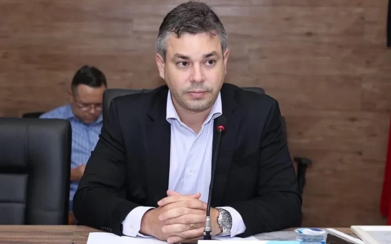 TSE rejeita pedido de André Coutinho para suspender cassação de mandato