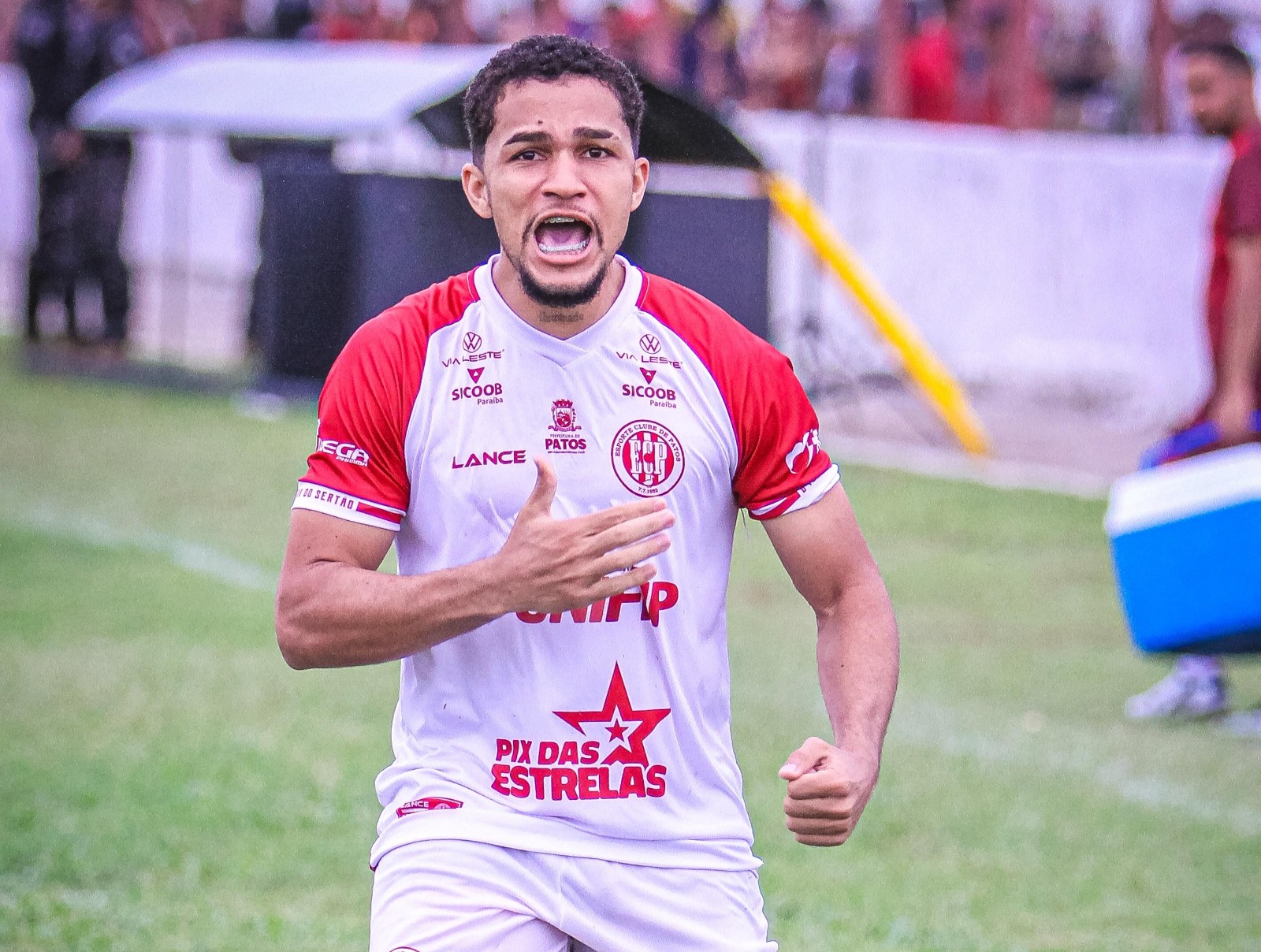 Lázaro analisa desempenho do Esporte Paraibano e projeta duelos contra Galo e Raposa