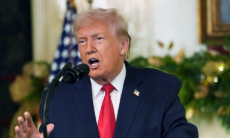 Trump diz que aumentará tarifas globais de 10% para 15%