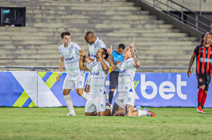 Serra Branca vence o Confiança e assume, temporariamente, a liderança do Paraibano