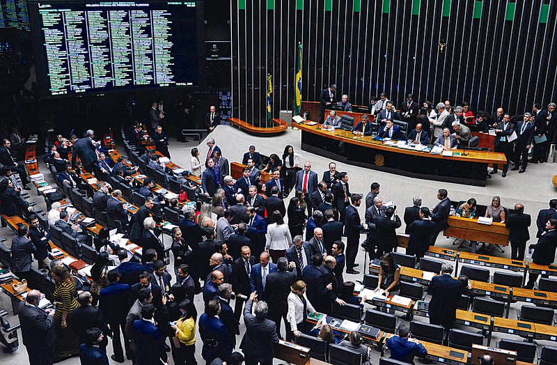 Congresso retoma trabalhos após o Carnaval com acordo Mercosul-UE, PEC da Segurança e escala 6×1 na pauta