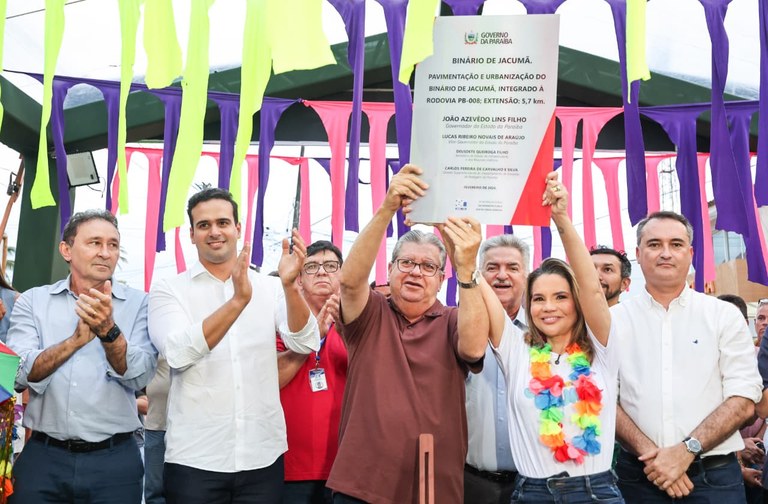 Governador João Azevêdo entrega Binário de Jacumã, Centro de Atendimento ao Turista e recebe Título de Cidadania Condense