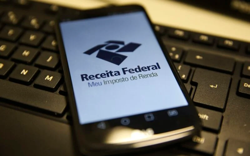 Restituição rápida, cashback e ganhos com bets. Confiras as novidades do IRPF 2026
