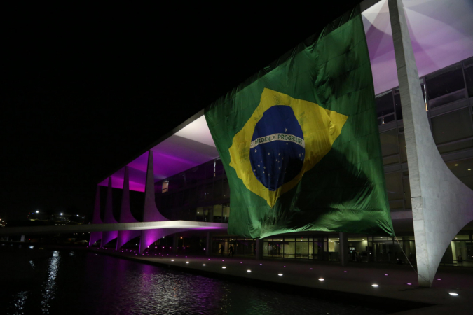 Nota de falecimento: morre a democracia do Brasil