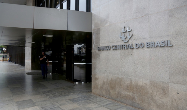 Dívida externa bruta é estimada em US$ 396,499 bilhões em fevereiro, revela BC