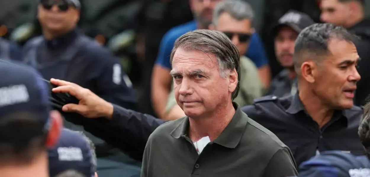 Moraes autoriza que assessor de Trump visite Bolsonaro na Papudinha