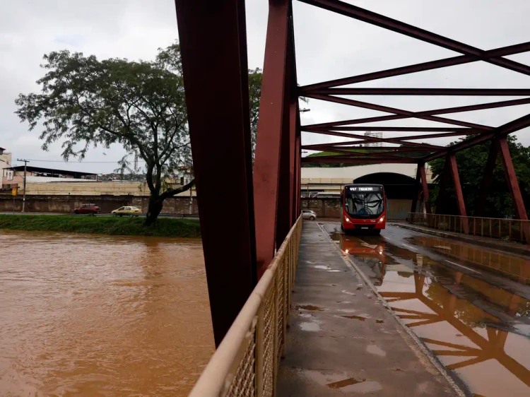 Alerta vermelho: 12 estados do Brasil estão em grande perigo para acumulado de chuva