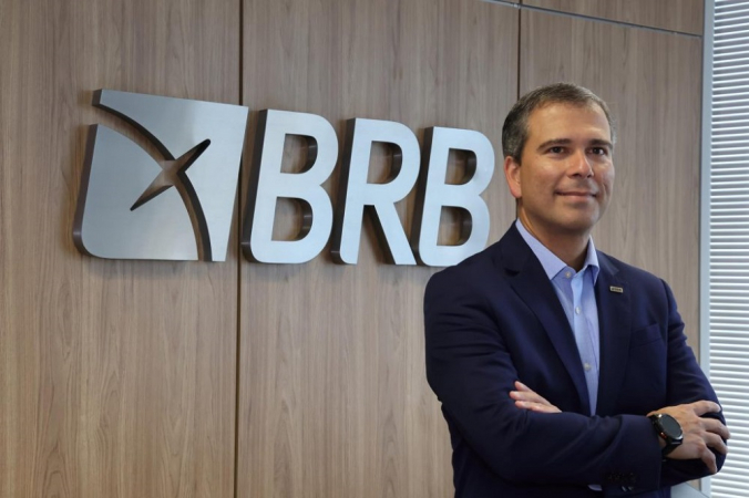 Ex-presidente do BRB troca de advogado para negociar delação