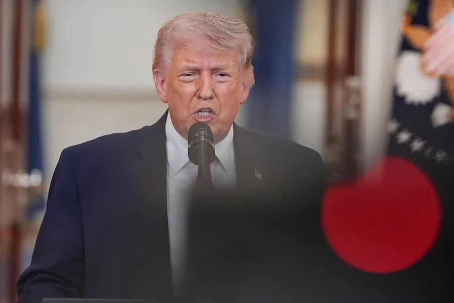 Trump diz que navios que furarem bloqueio em Ormuz serão “eliminados”