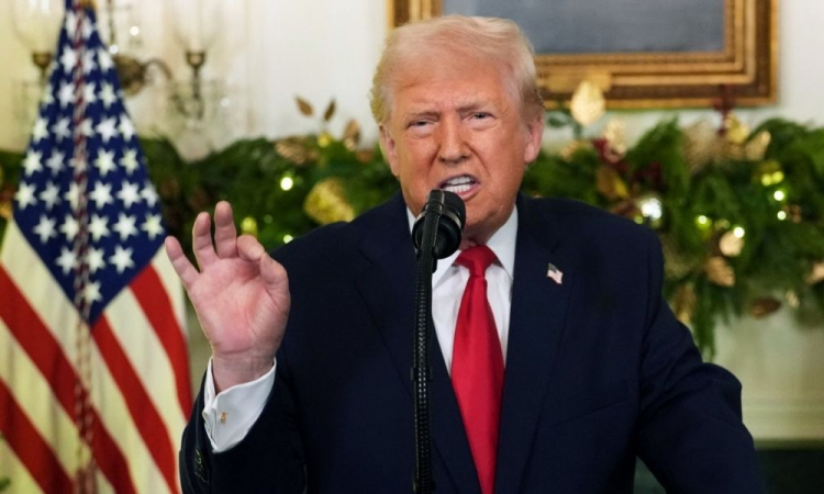 Trump adverte Irã sobre cobrança de pedágio para cruzar Ormuz: ‘Melhor parar agora’