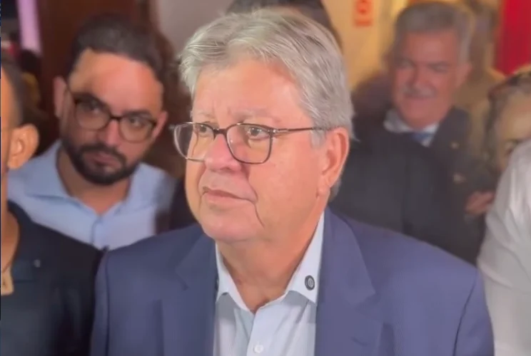 João Azevêdo diz que foi pego de surpresa com saída de Pollyanna Dutra do PSB: “Aviso veio aos 45 do segundo tempo”