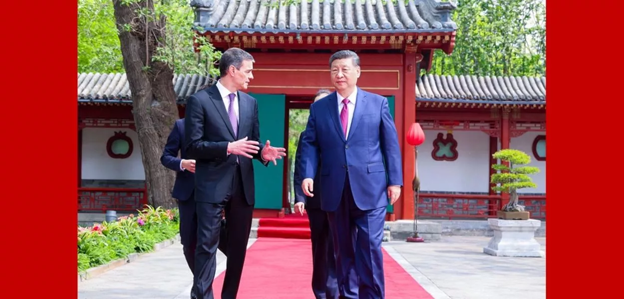 “Ordem internacional está desmoronando e mergulhando no caos”, afirma Xi Jinping em encontro com Pedro Sánchez