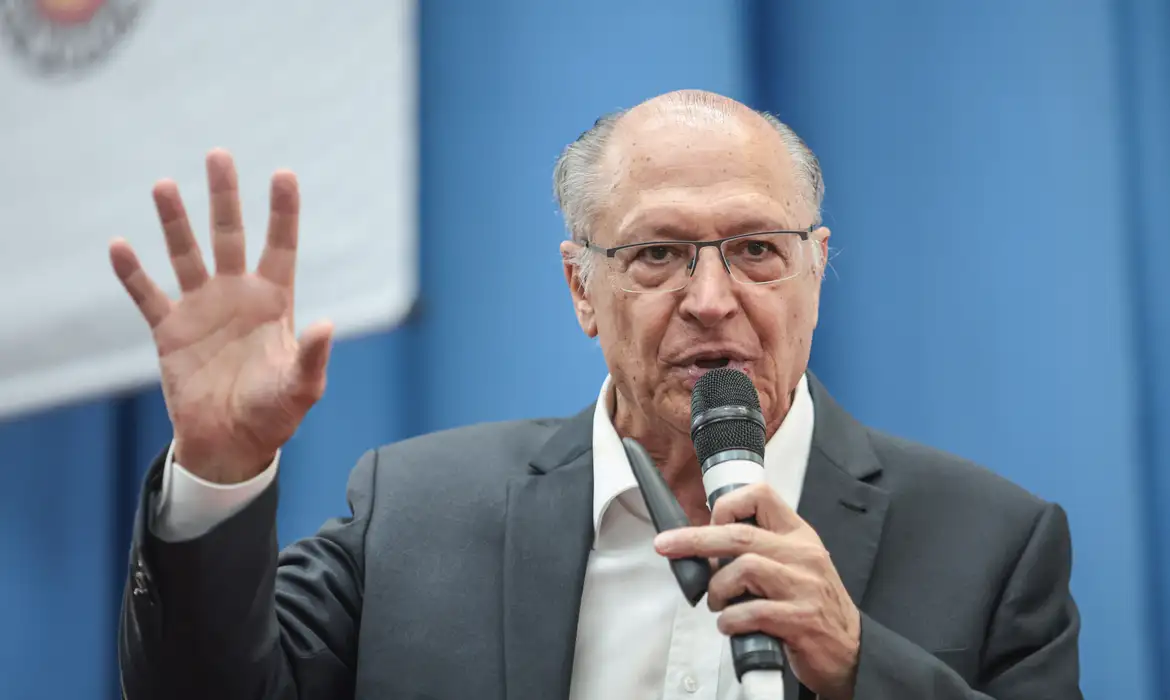 Geraldo Alckmin diz que o presidente Milei presta desserviço à Argentina