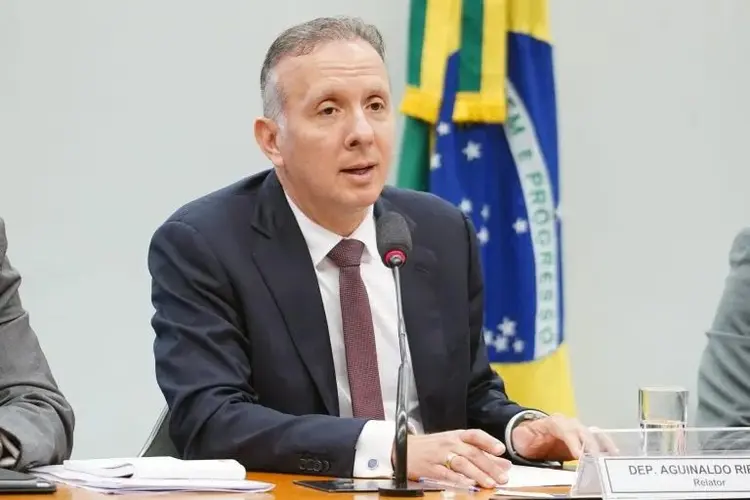 Deputado Aguinaldo Ribeiro chama Efraim de ‘covarde’ após senador acusar Lucas e desafia “venha discutir comigo”