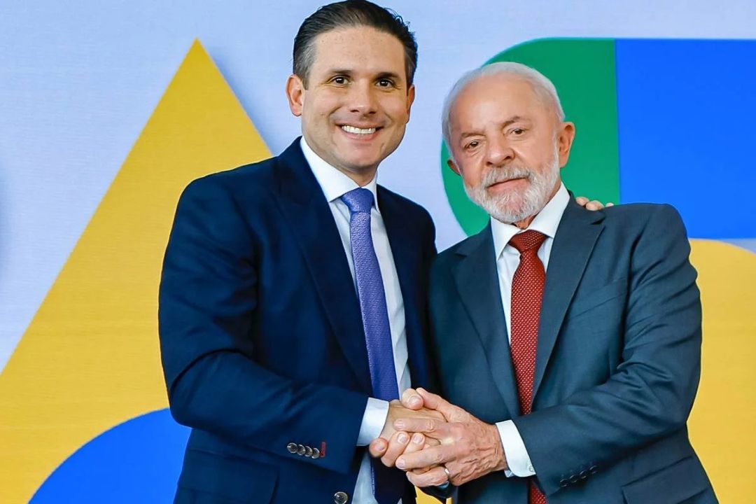 Hugo Motta anuncia apoio à reeleição de Lula