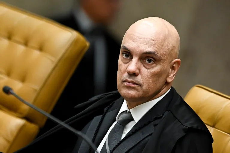 STF manda juízes devolverem ‘penduricalhos’ por pagamentos acima do teto