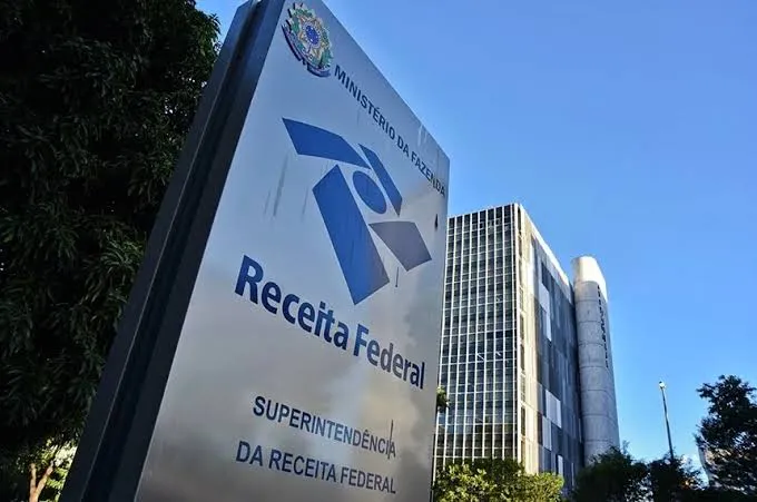 Receita Federal alerta: começou desde o dia 1 de setembro o prazo para opção pelo Simples Nacional e para a escolha do modelo de recolhimento do IBS e da CBS em 2027
