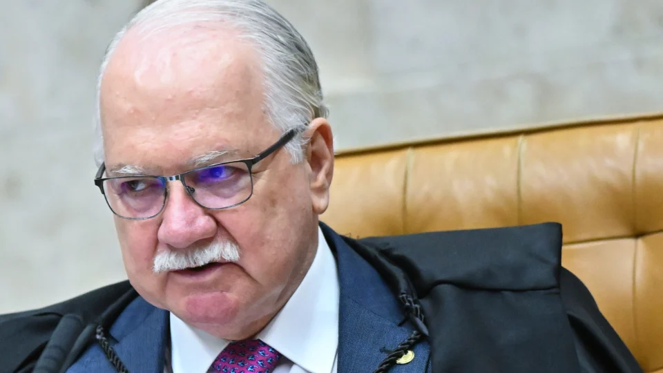 Caso Master está travado há mais de um mês nas mãos de Fachin no STF